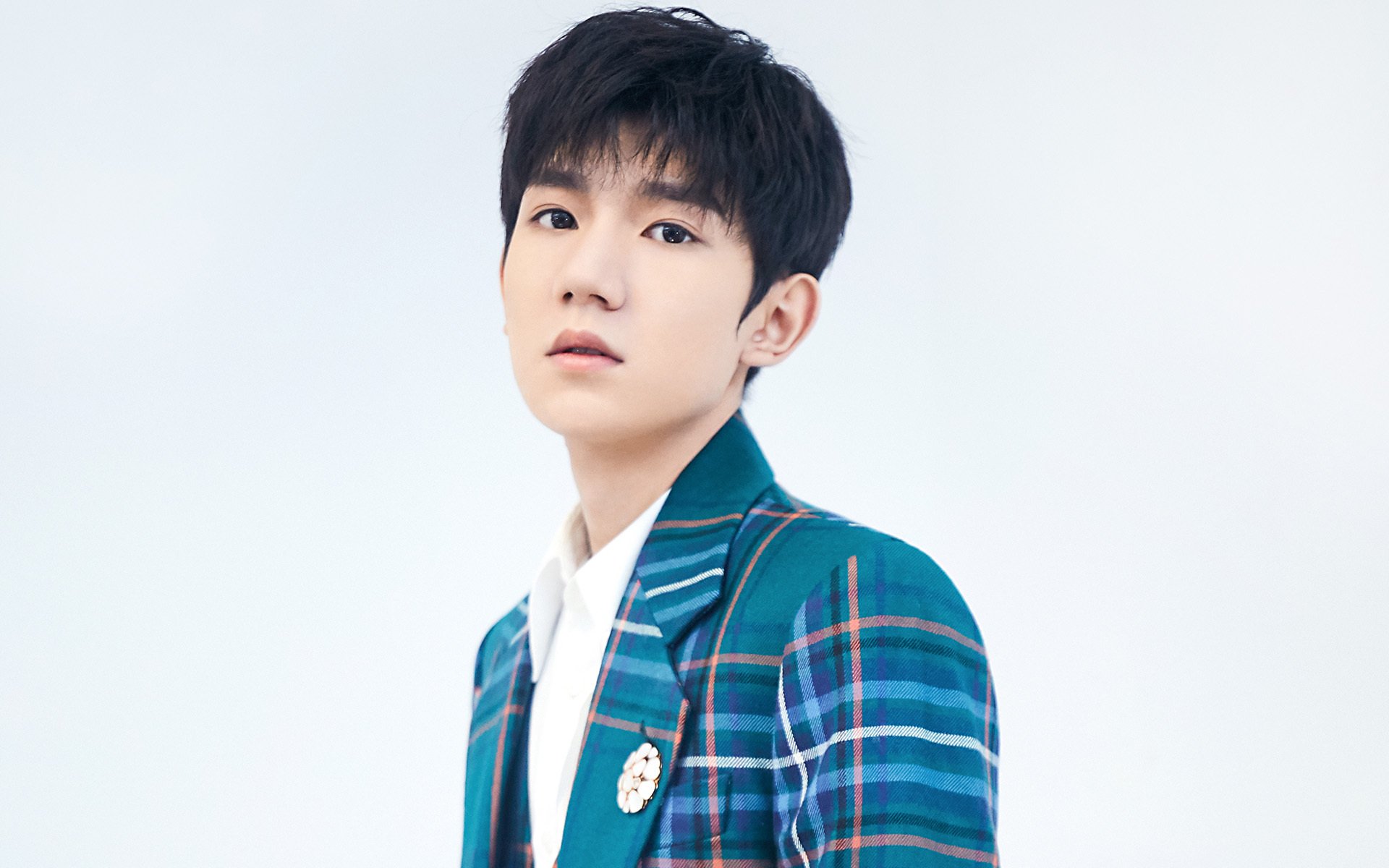 “德甲争冠悬念升温，榜首球队迎来强硬挑战”，德甲推荐